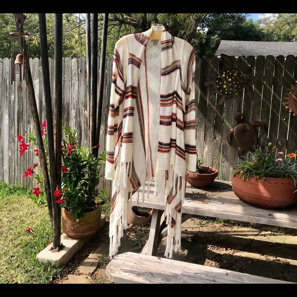 ❄️Cute ESCIO Cardigan With Fringe Detail!❄️